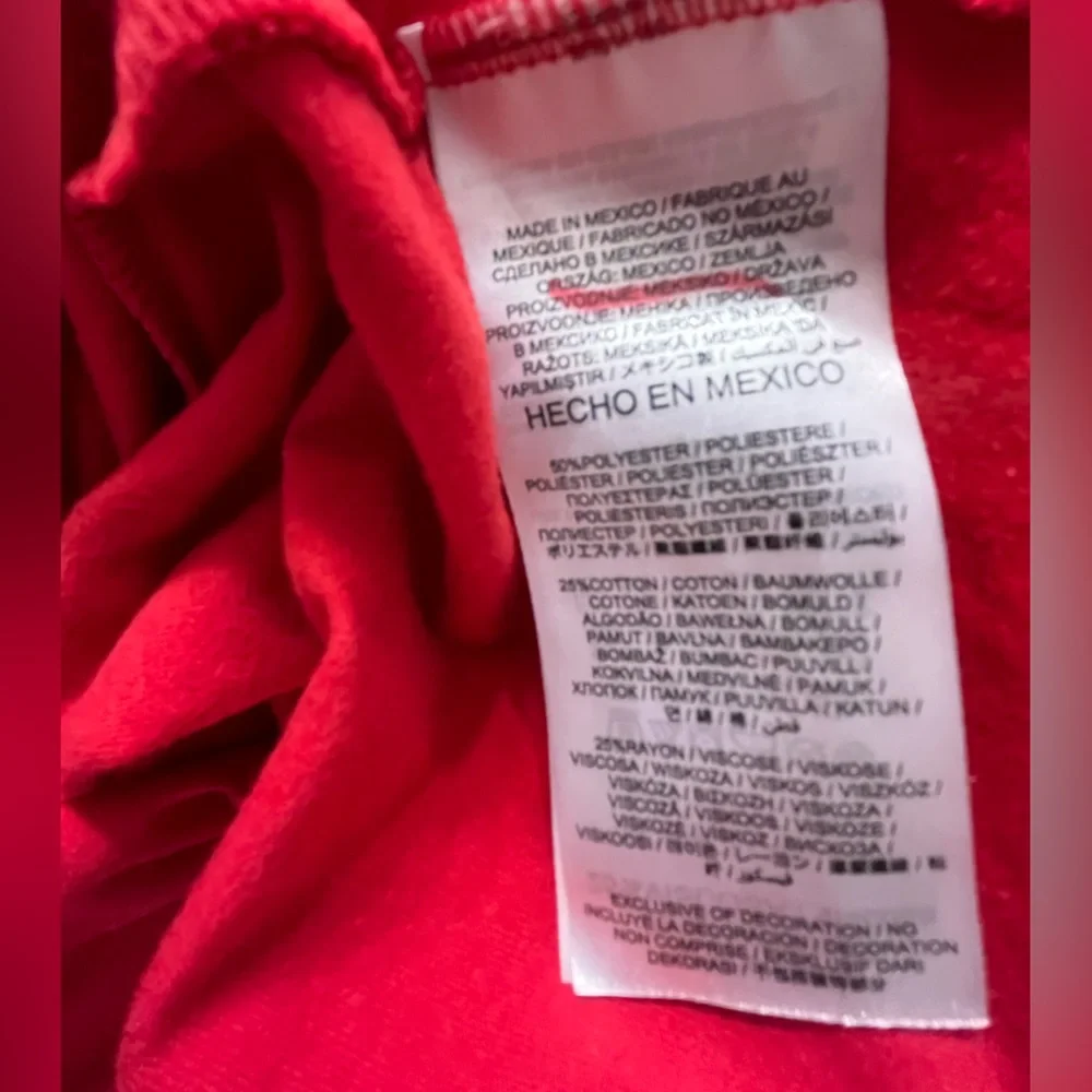 Nike Boston Red Sox Official MLB 3/4 Sleeve Girl’s fitted Size Large Shirt - Picture 8 of 8